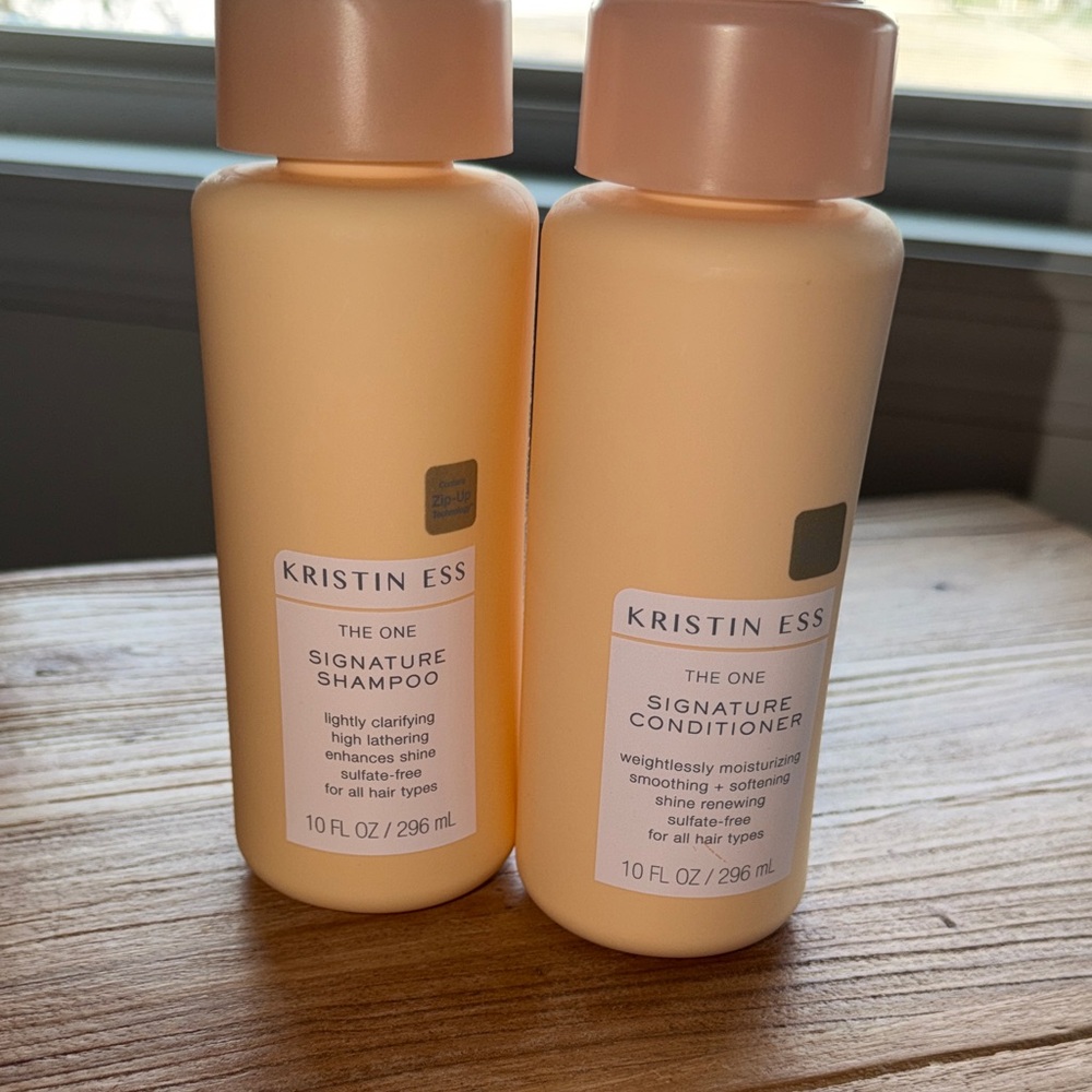 Kristin Ess Signature Shampoo and Conditioner Set - Peach